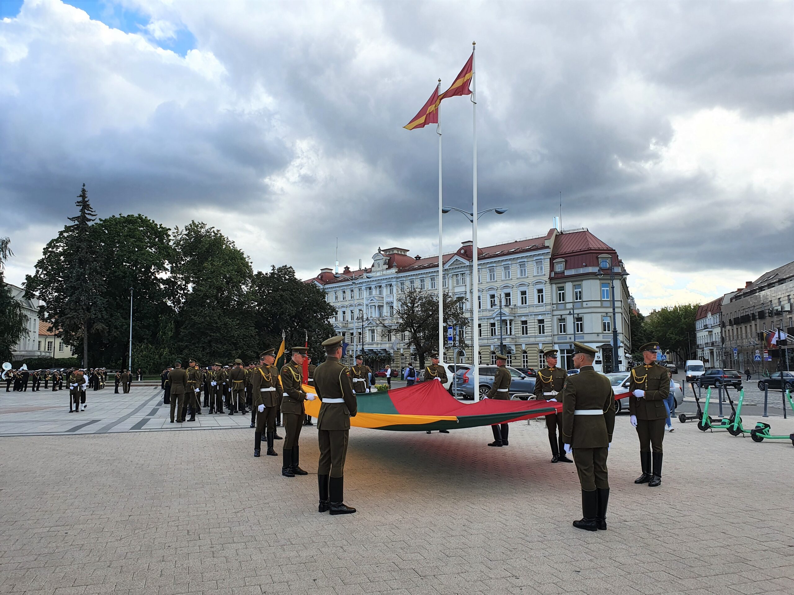 Seimas nustatė principinės kariuomenės struktūrą 2013 metais
